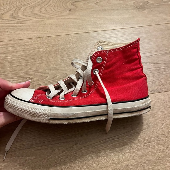 COPY - red converse - Picture 3 of 6